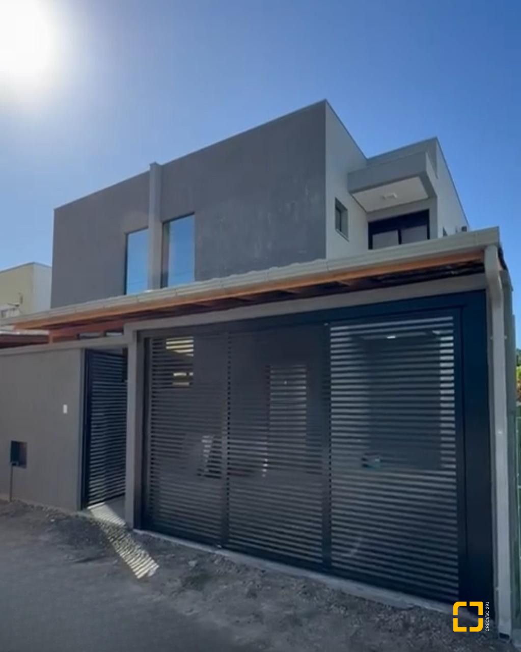 Casa com 110m², 4 quartos (sendo 2 suítes), 2 garagens, no bairro Ingleses em Florianópolis