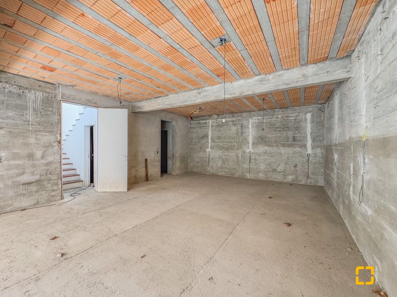 Casa com 450m², 8 quartos (sendo 4 suítes), 4 garagens, no bairro Jurerê Internacional em Florianópolis