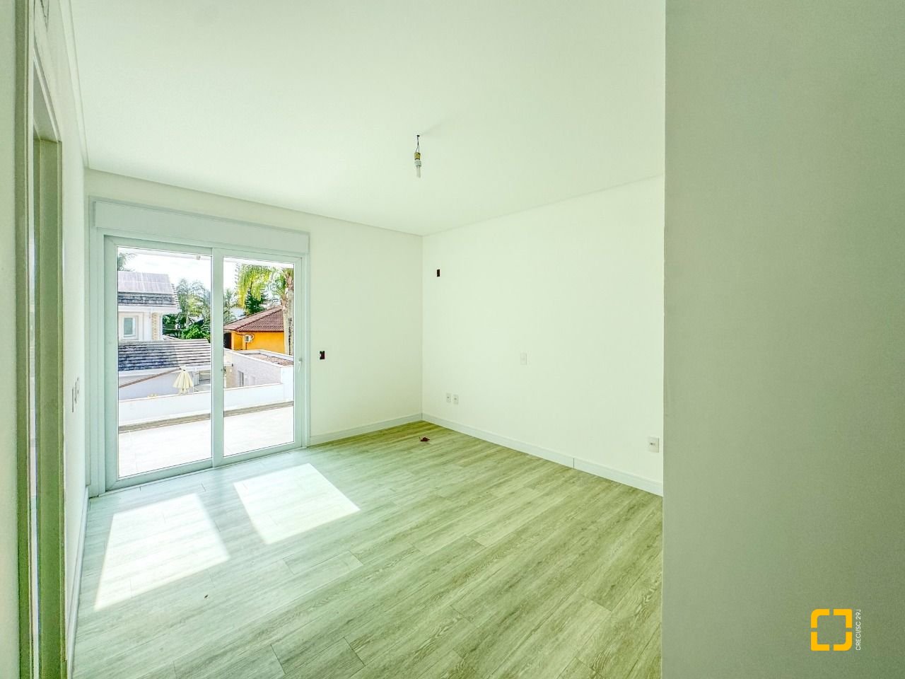 Casa com 450m², 8 quartos (sendo 4 suítes), 4 garagens, no bairro Jurerê Internacional em Florianópolis