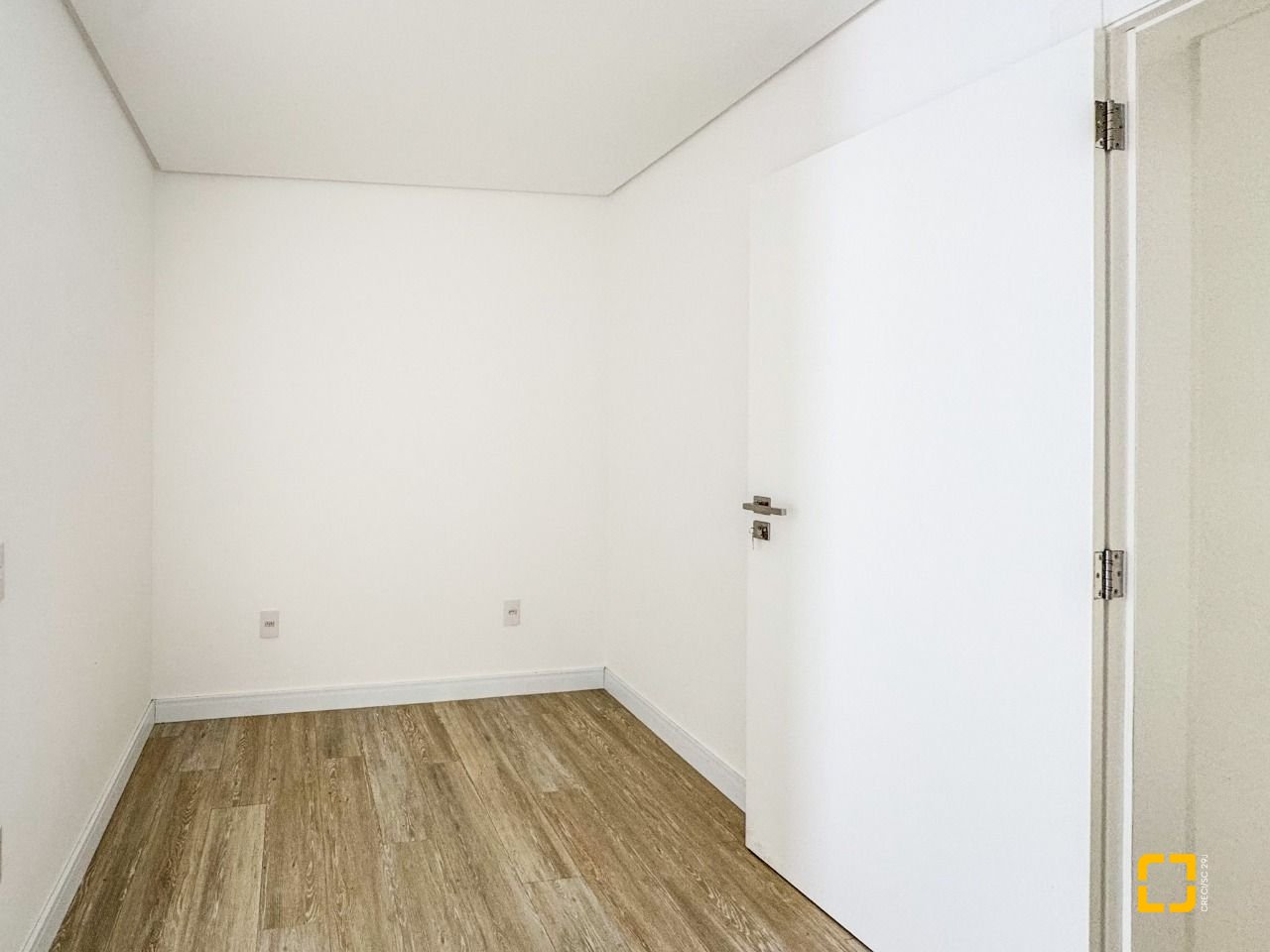 Casa com 450m², 8 quartos (sendo 4 suítes), 4 garagens, no bairro Jurerê Internacional em Florianópolis