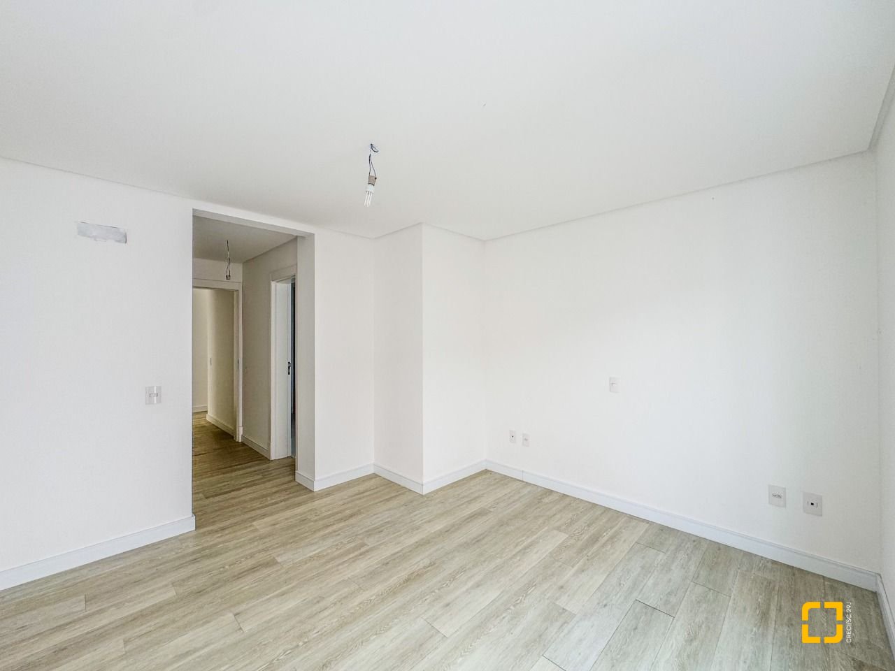 Casa com 450m², 8 quartos (sendo 4 suítes), 4 garagens, no bairro Jurerê Internacional em Florianópolis