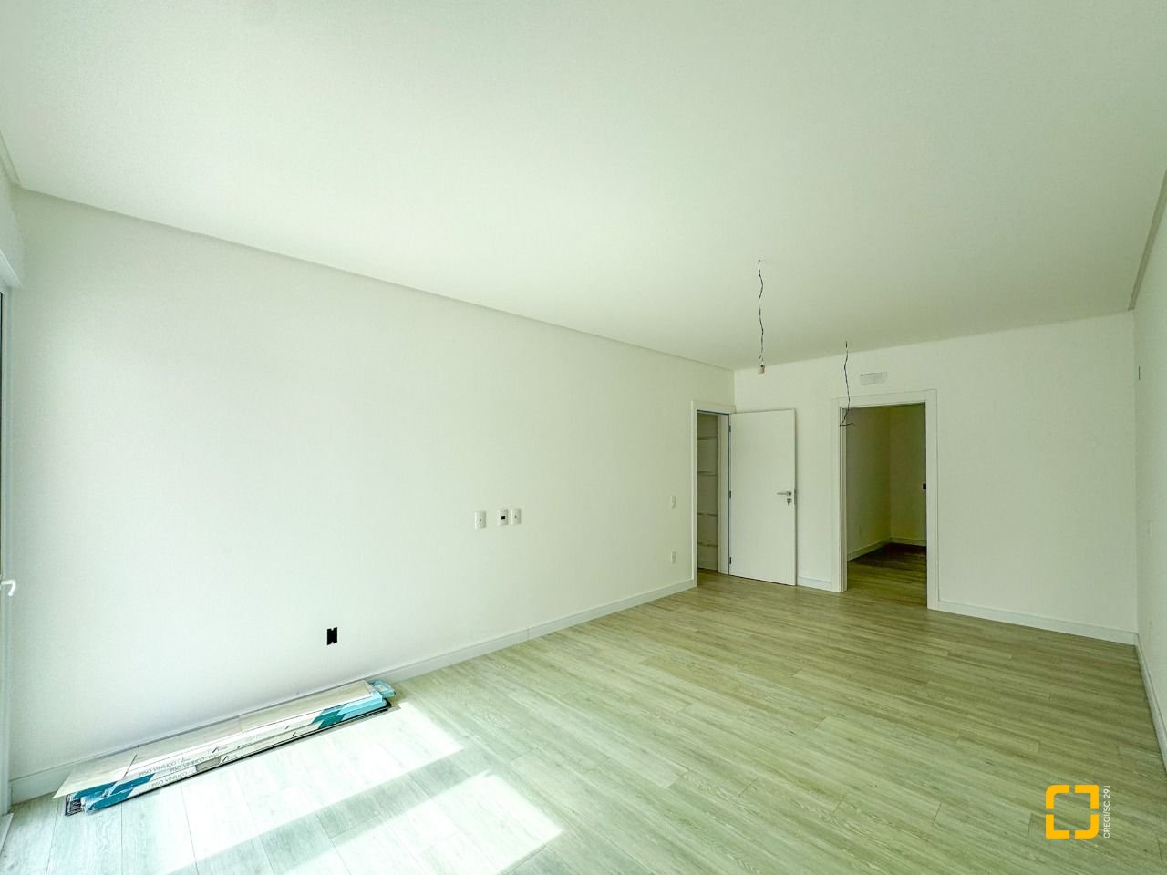 Casa com 450m², 8 quartos (sendo 4 suítes), 4 garagens, no bairro Jurerê Internacional em Florianópolis