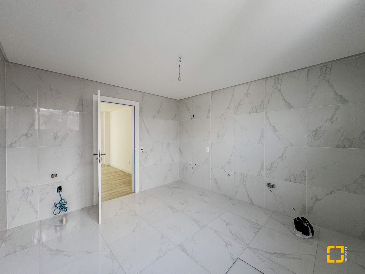 Casa com 450m², 8 quartos (sendo 4 suítes), 4 garagens, no bairro Jurerê Internacional em Florianópolis