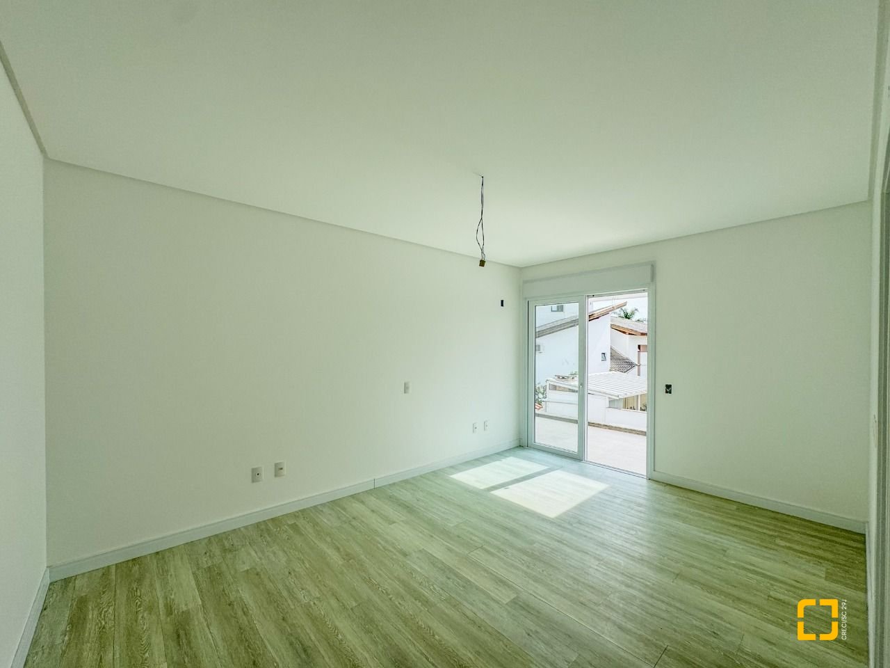 Casa com 450m², 8 quartos (sendo 4 suítes), 4 garagens, no bairro Jurerê Internacional em Florianópolis