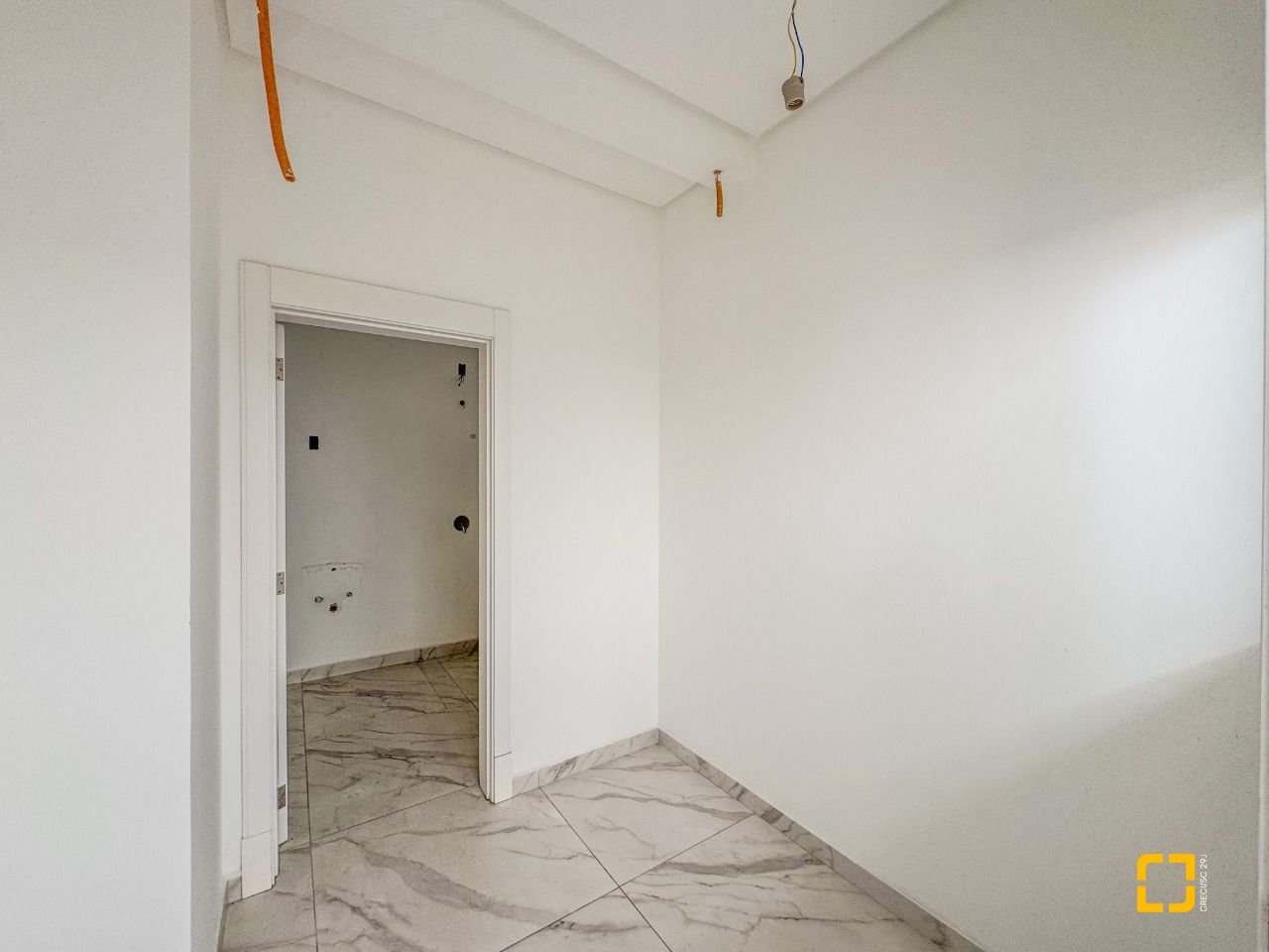 Casa com 450m², 8 quartos (sendo 4 suítes), 4 garagens, no bairro Jurerê Internacional em Florianópolis