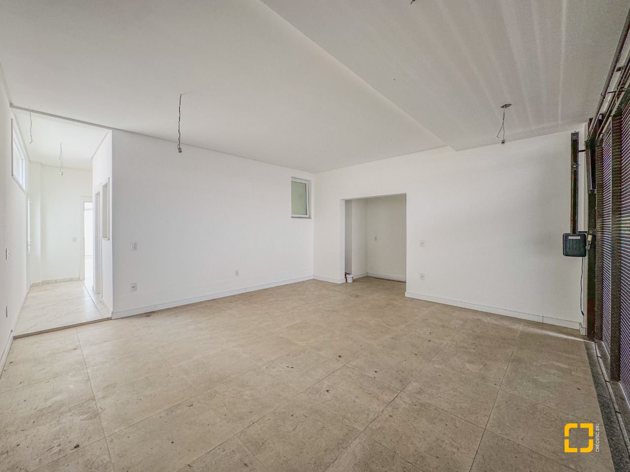 Casa com 450m², 8 quartos (sendo 4 suítes), 4 garagens, no bairro Jurerê Internacional em Florianópolis