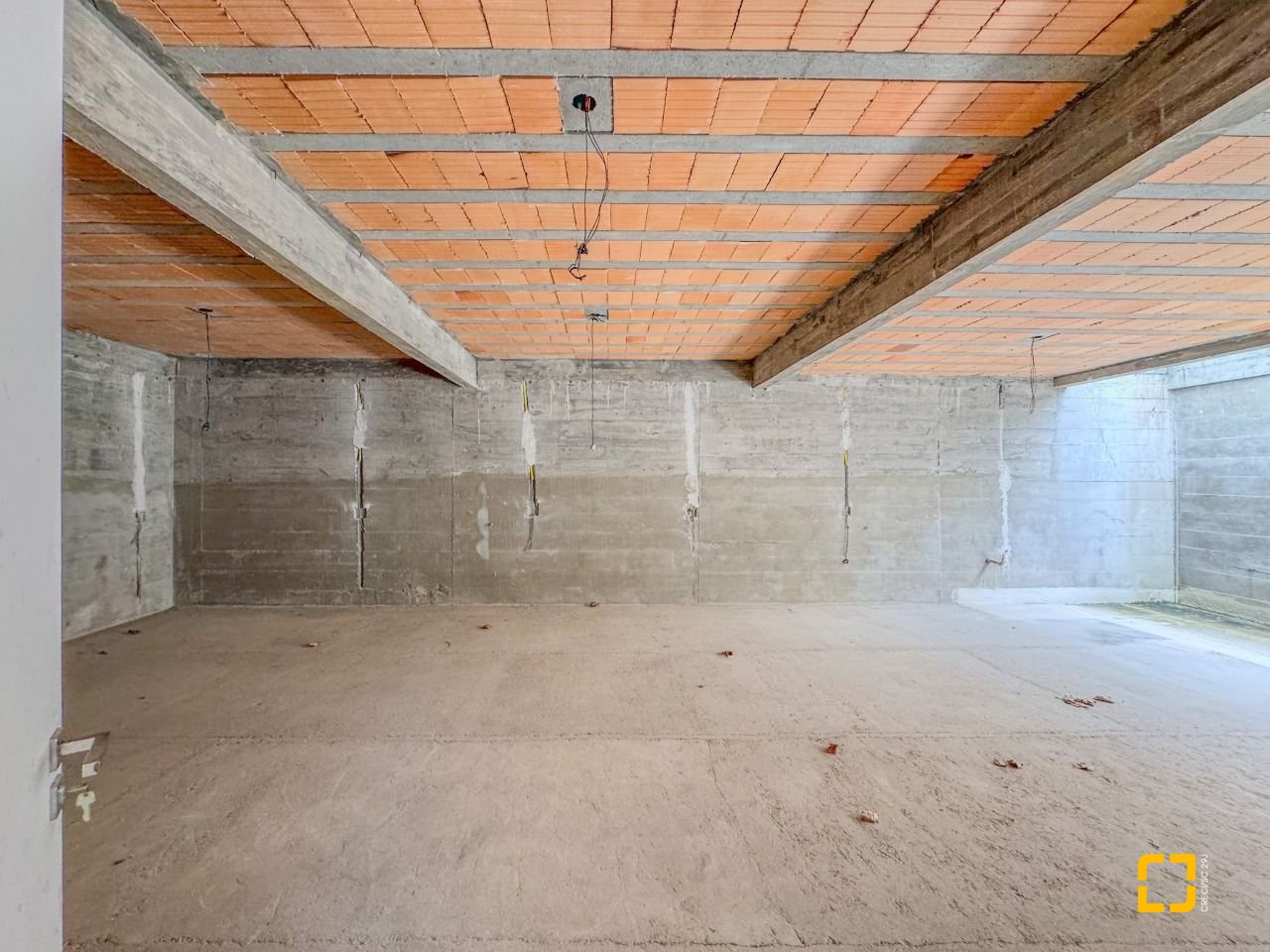 Casa com 450m², 8 quartos (sendo 4 suítes), 4 garagens, no bairro Jurerê Internacional em Florianópolis