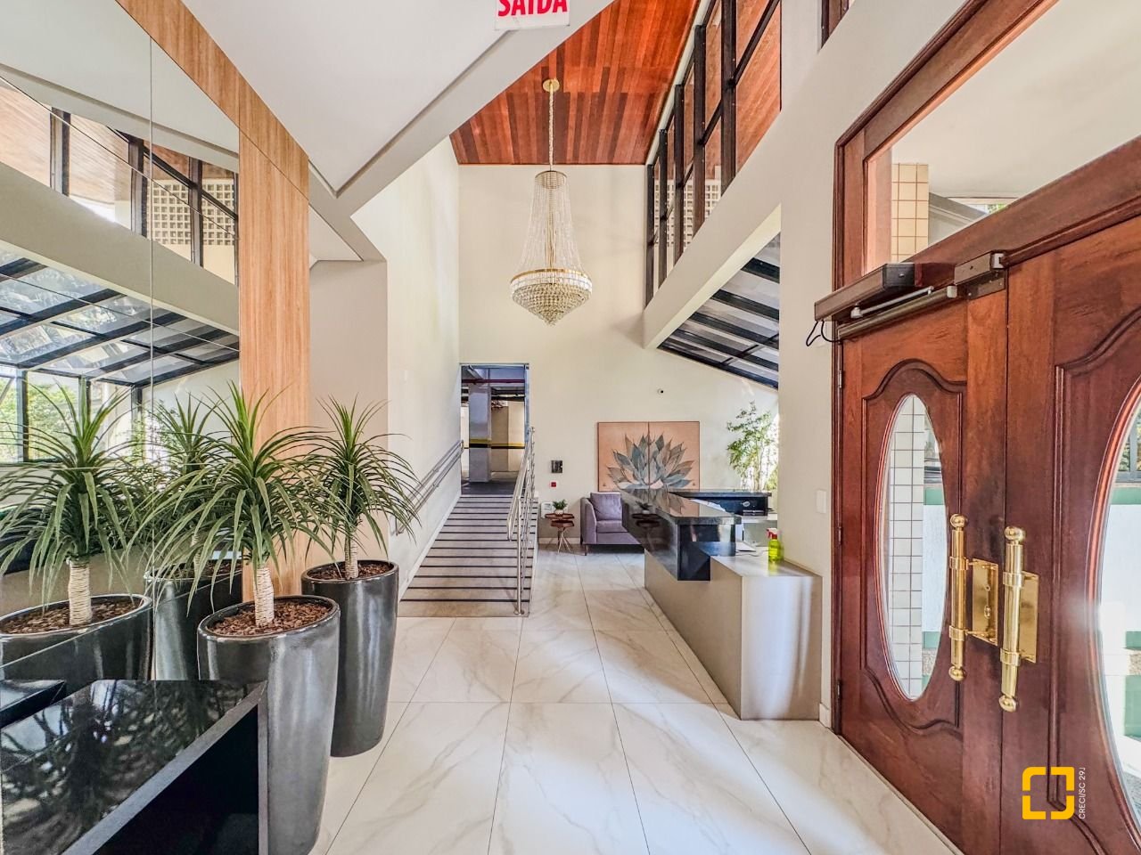 Apartamento com 122m², 4 quartos (sendo 1 suíte), 1 garagem, no bairro Centro em Florianópolis