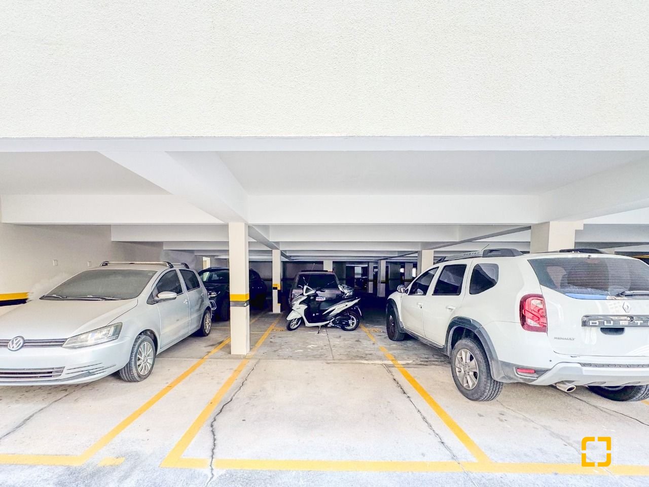 Apartamento com 122m², 4 quartos (sendo 1 suíte), 1 garagem, no bairro Centro em Florianópolis