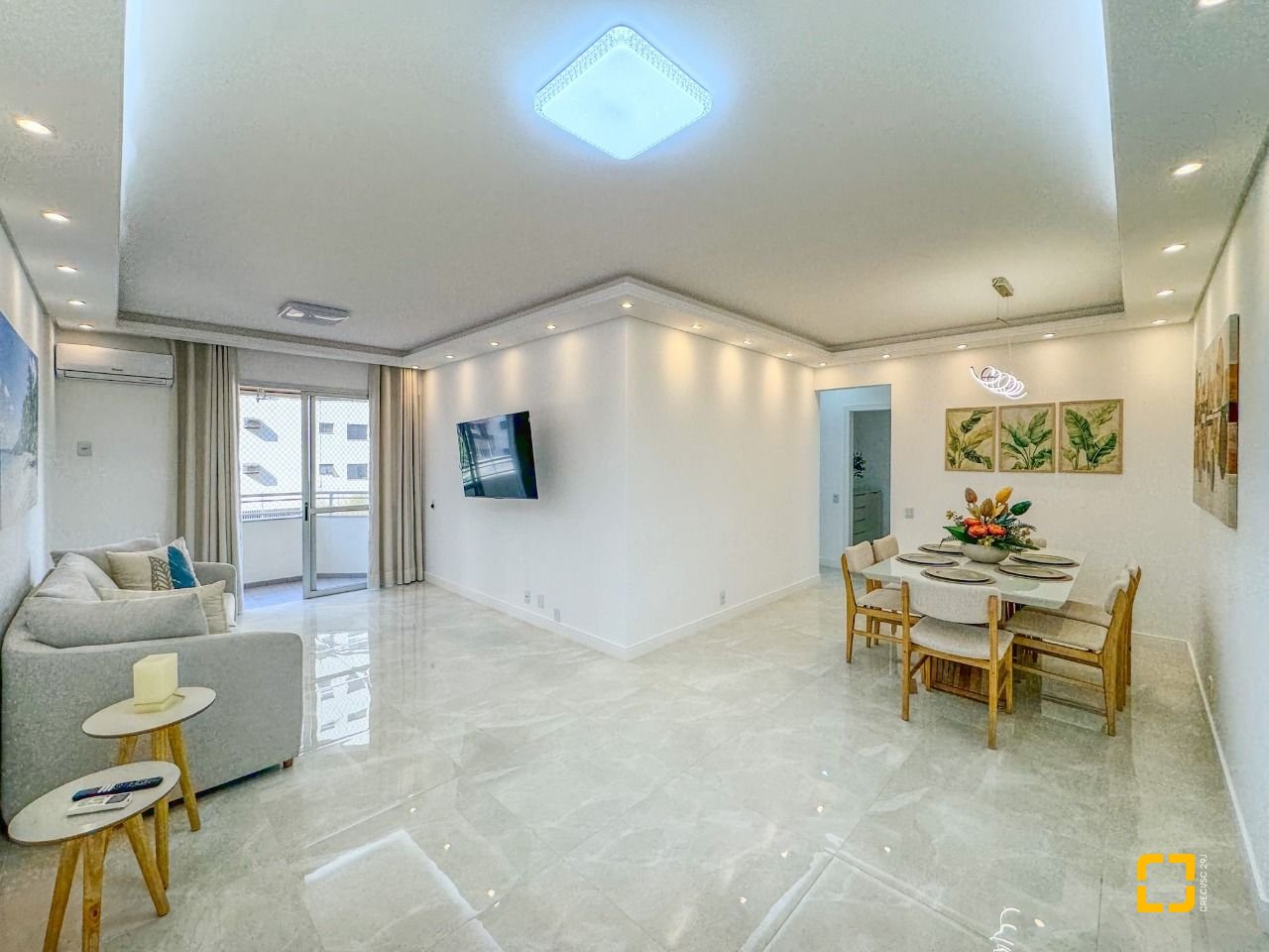 Apartamento com 122m², 4 quartos (sendo 1 suíte), 1 garagem, no bairro Centro em Florianópolis
