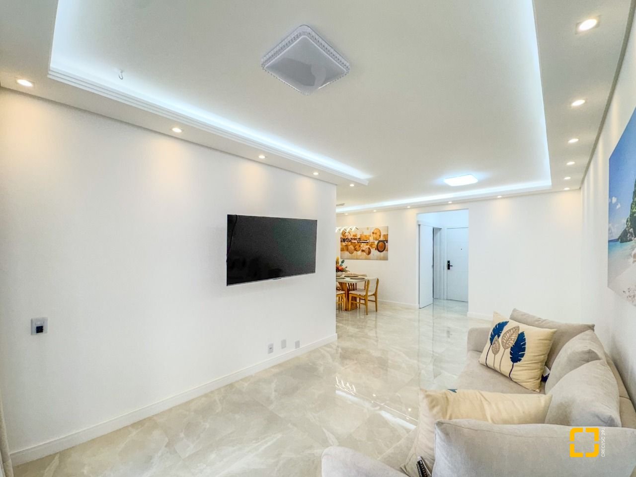 Apartamento com 122m², 4 quartos (sendo 1 suíte), 1 garagem, no bairro Centro em Florianópolis
