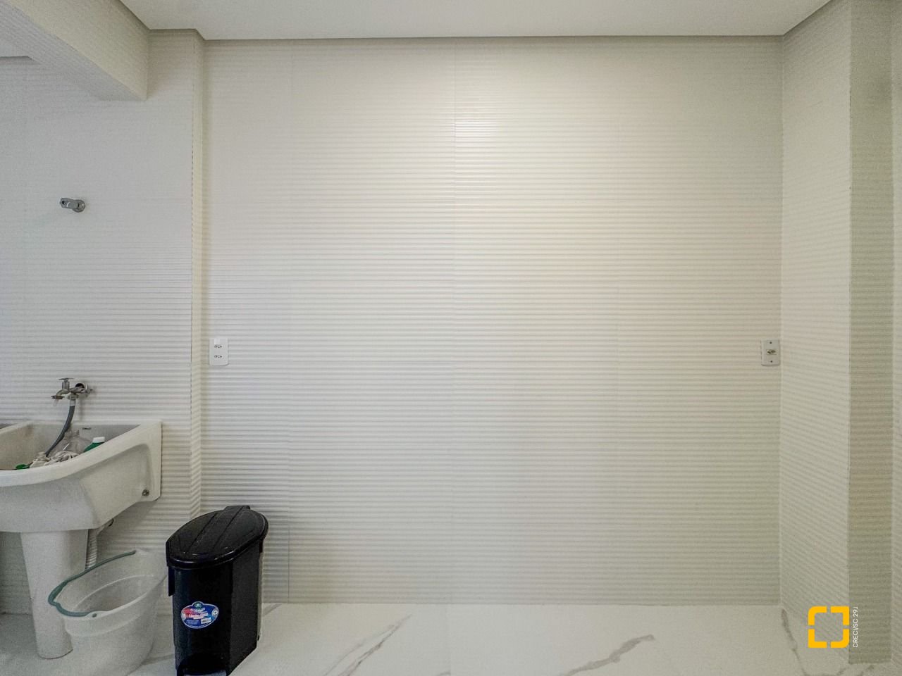 Apartamento com 122m², 4 quartos (sendo 1 suíte), 1 garagem, no bairro Centro em Florianópolis