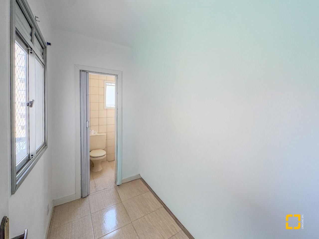 Apartamento com 122m², 4 quartos (sendo 1 suíte), 1 garagem, no bairro Centro em Florianópolis