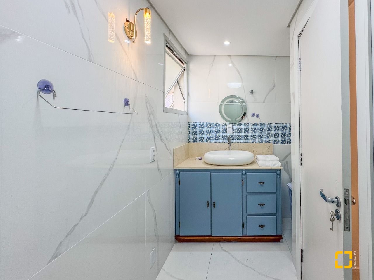 Apartamento com 122m², 4 quartos (sendo 1 suíte), 1 garagem, no bairro Centro em Florianópolis