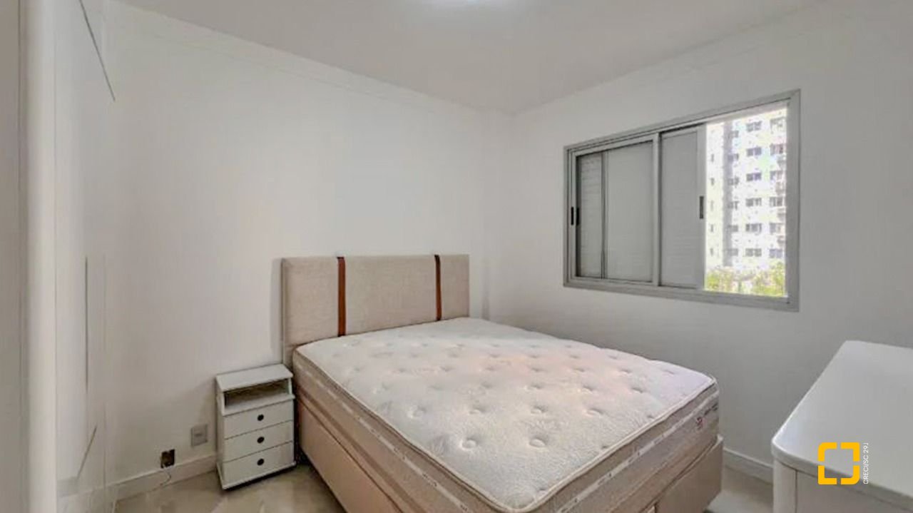 Apartamento com 122m², 4 quartos (sendo 1 suíte), 1 garagem, no bairro Centro em Florianópolis