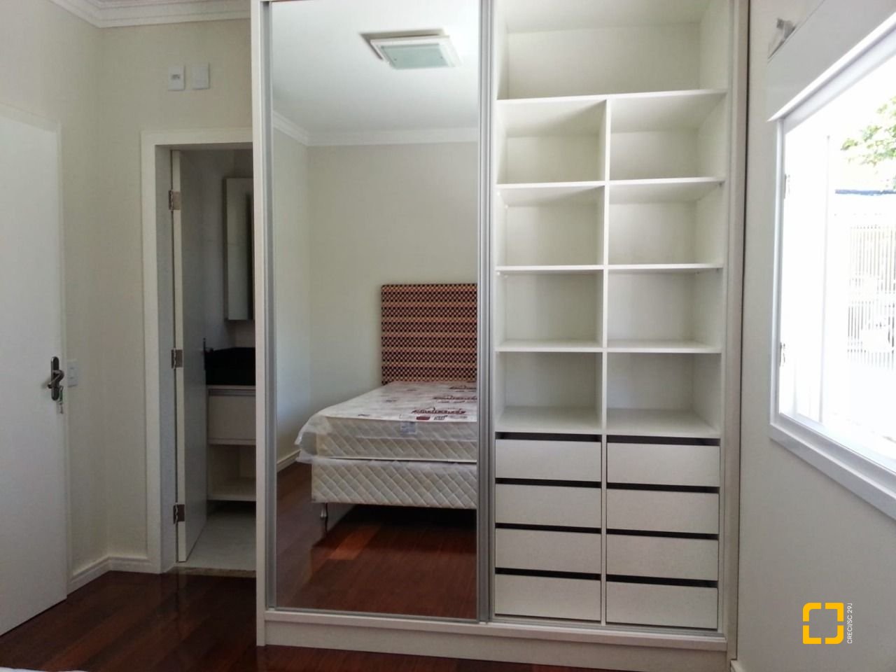 Casa com 171m², 4 quartos (sendo 2 suítes), 7 garagens, no bairro Cachoeira do Bom Jesus em Florianópolis