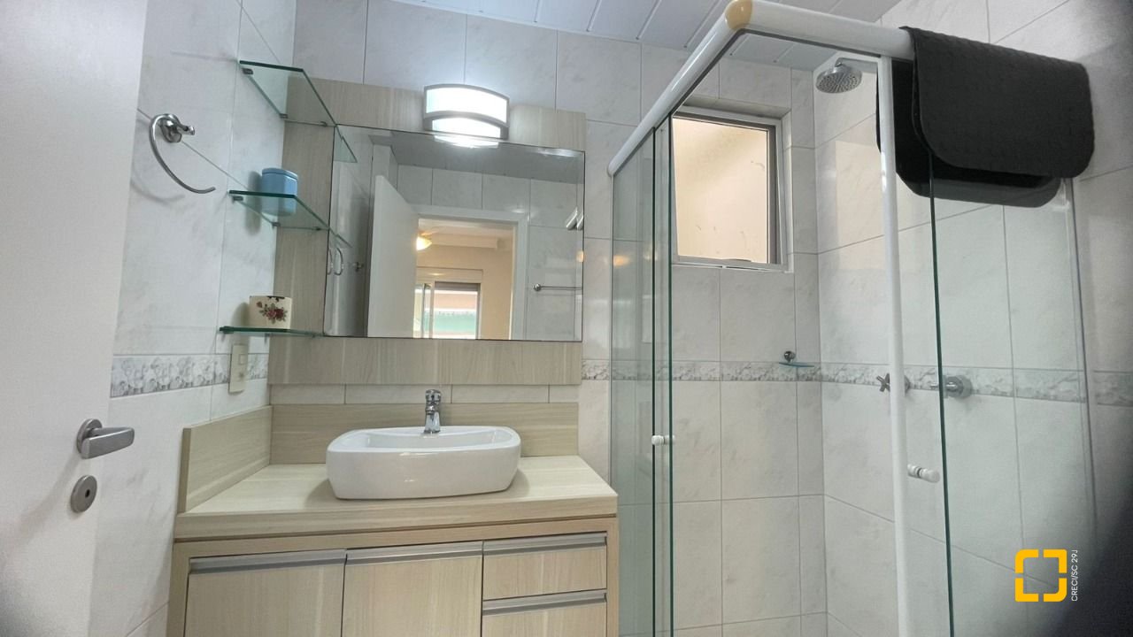 Apartamento com 114m², 4 quartos (sendo 1 suíte), 2 garagens, no bairro Ingleses em Florianópolis