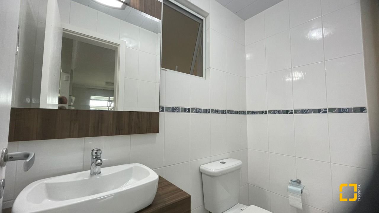 Apartamento com 114m², 4 quartos (sendo 1 suíte), 2 garagens, no bairro Ingleses em Florianópolis