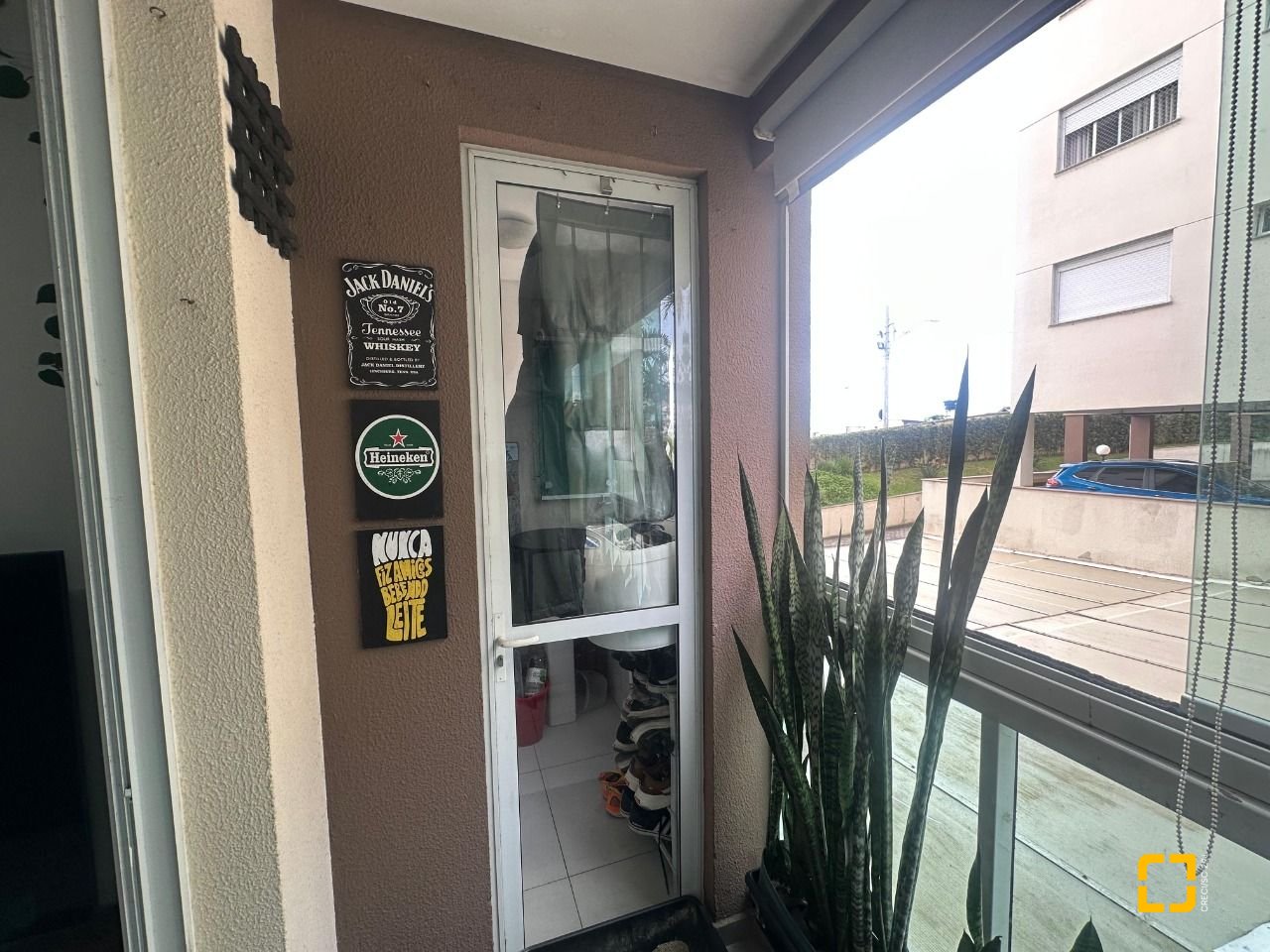 Apartamento com 48m², 1 quarto (sendo 1 suíte), 1 garagem, no bairro Praia Comprida em São José