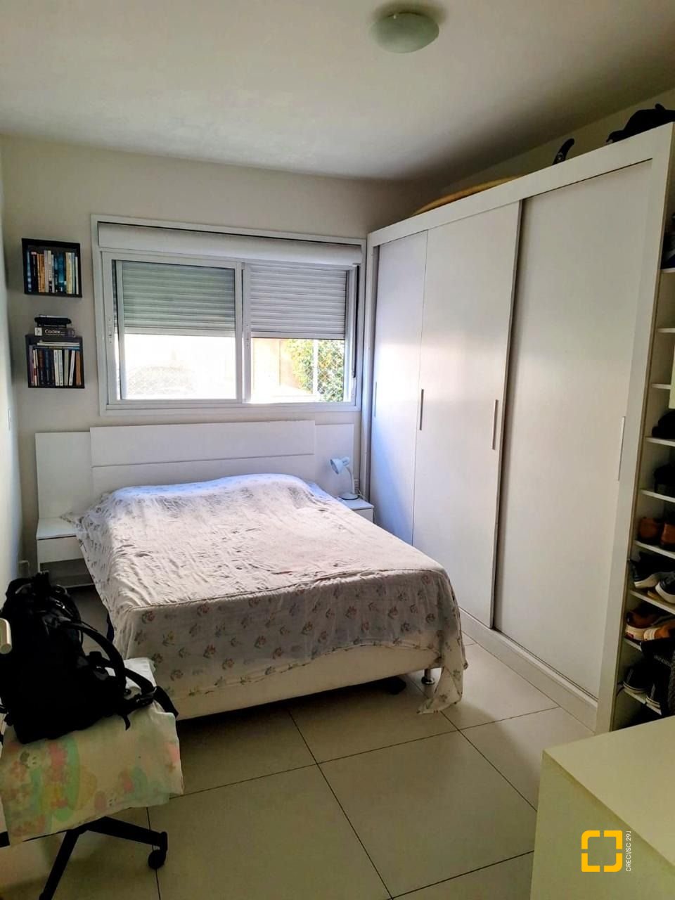 Apartamento com 48m², 1 quarto (sendo 1 suíte), 1 garagem, no bairro Praia Comprida em São José