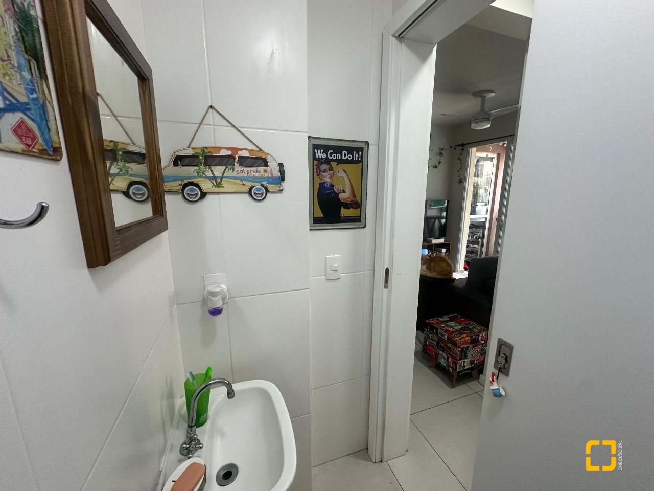 Apartamento com 48m², 1 quarto (sendo 1 suíte), 1 garagem, no bairro Praia Comprida em São José