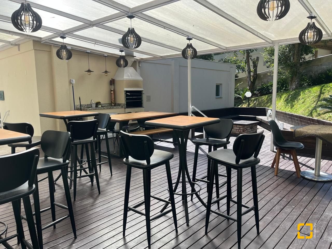 Apartamento com 48m², 1 quarto (sendo 1 suíte), 1 garagem, no bairro Praia Comprida em São José