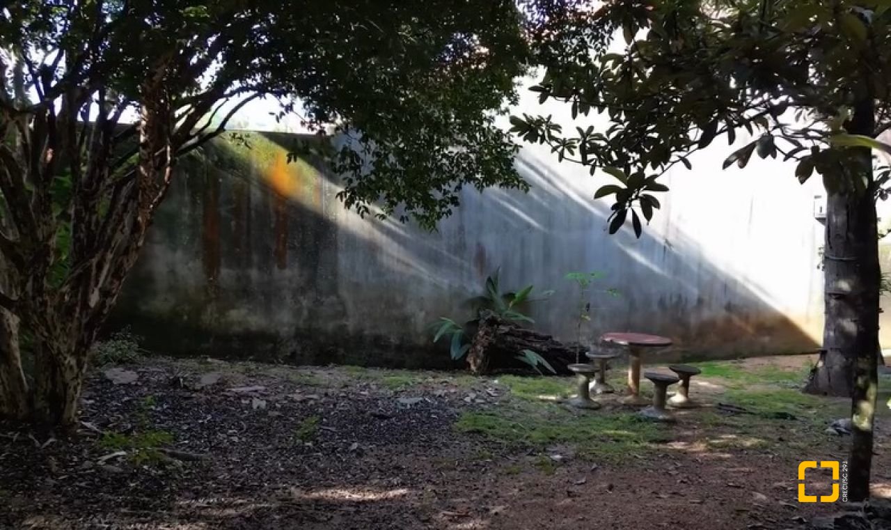 Terreno com 1427m², no bairro Coqueiros em Florianópolis