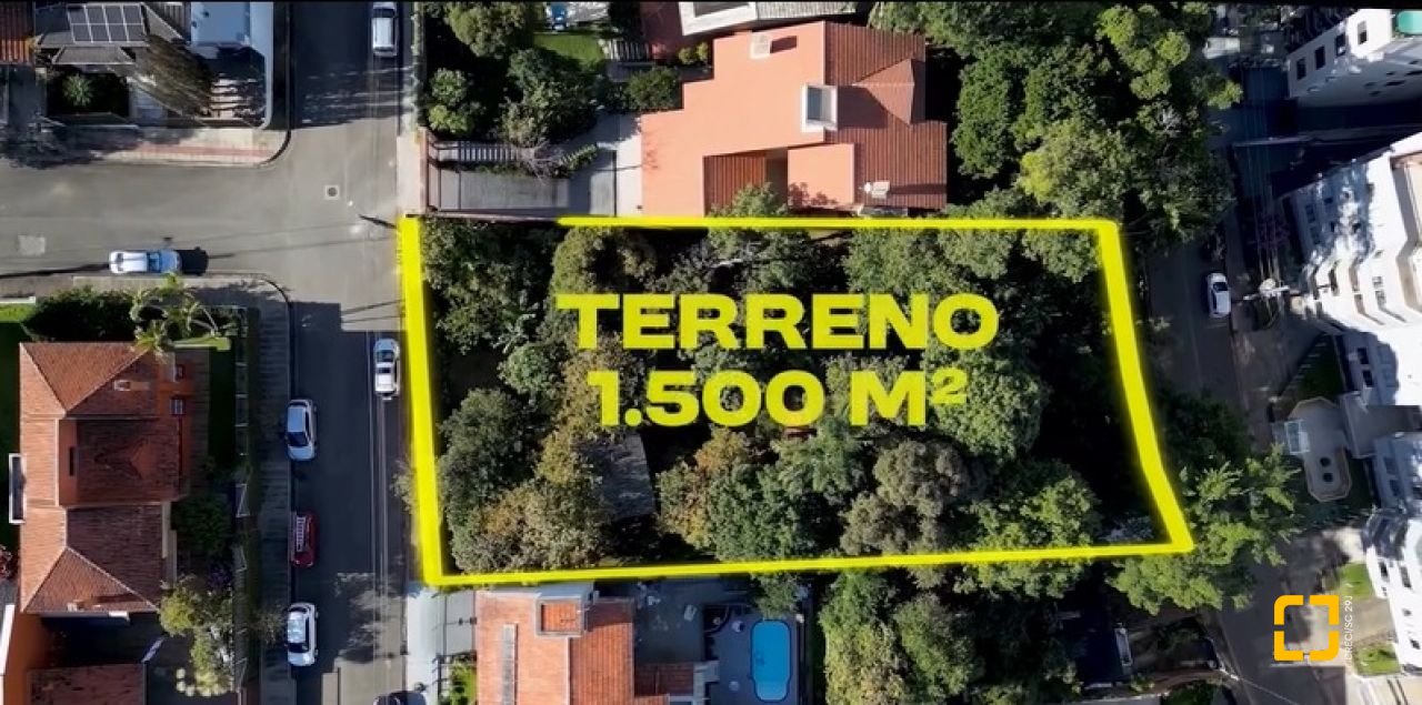 Terreno com 1427m², no bairro Coqueiros em Florianópolis