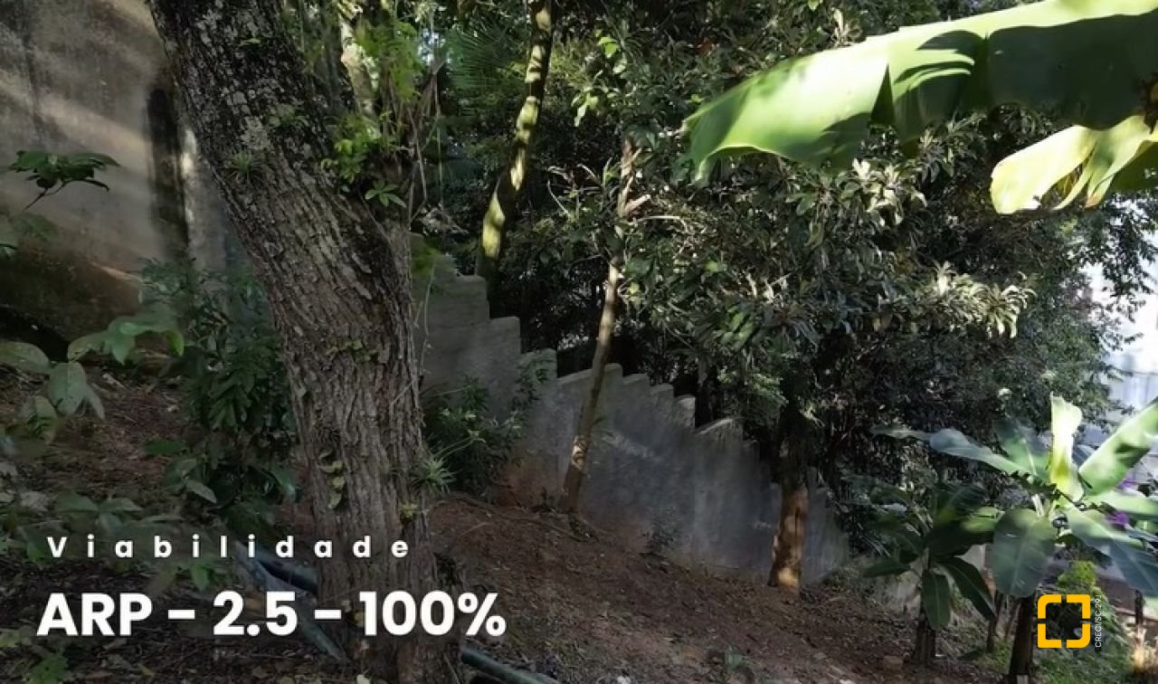 Terreno com 1427m², no bairro Coqueiros em Florianópolis