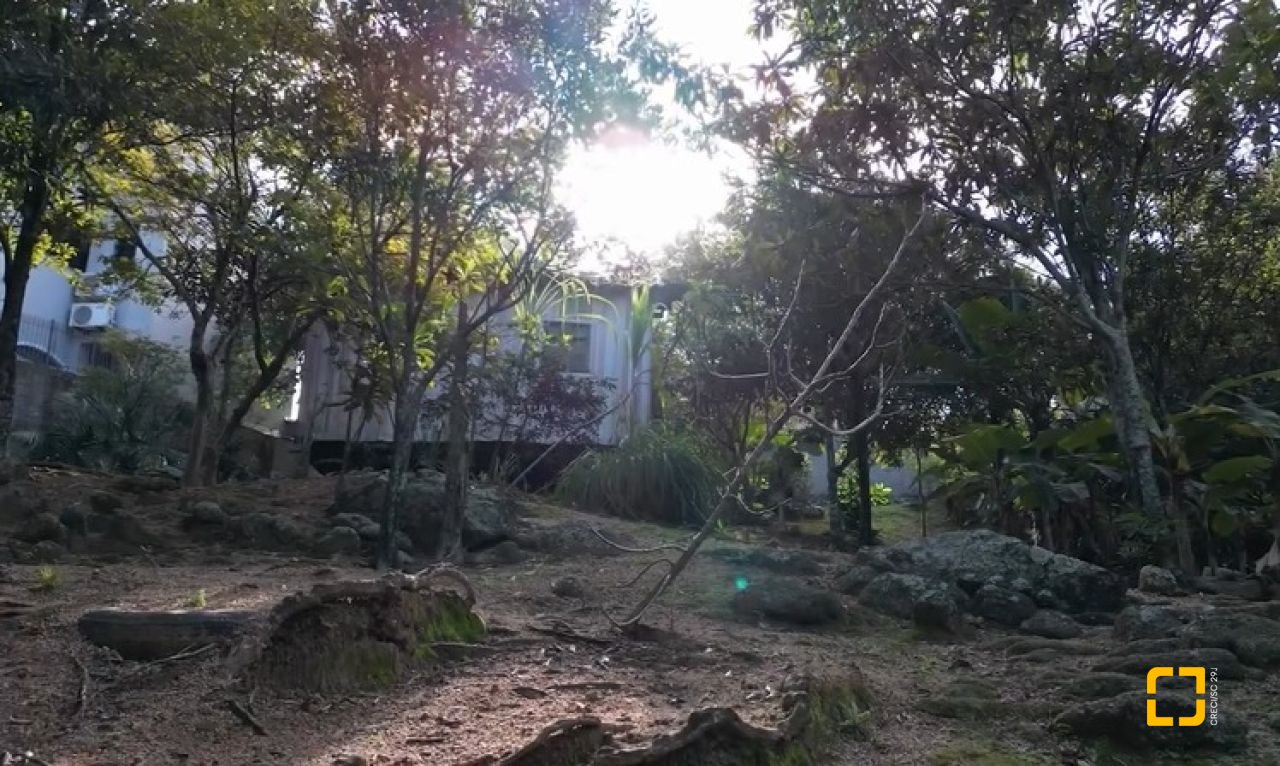 Terreno com 1427m², no bairro Coqueiros em Florianópolis