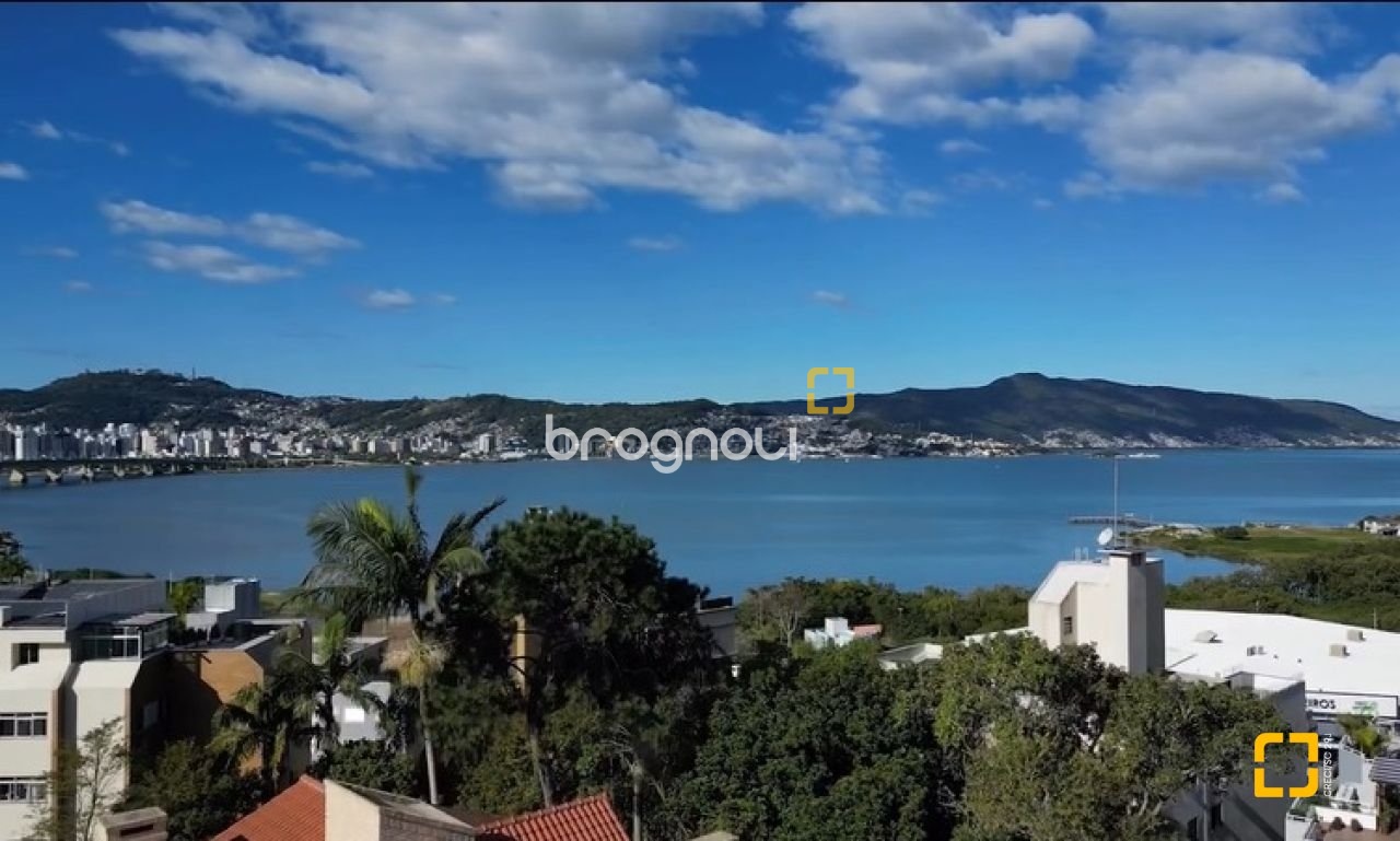Terreno com 1427m², no bairro Coqueiros em Florianópolis