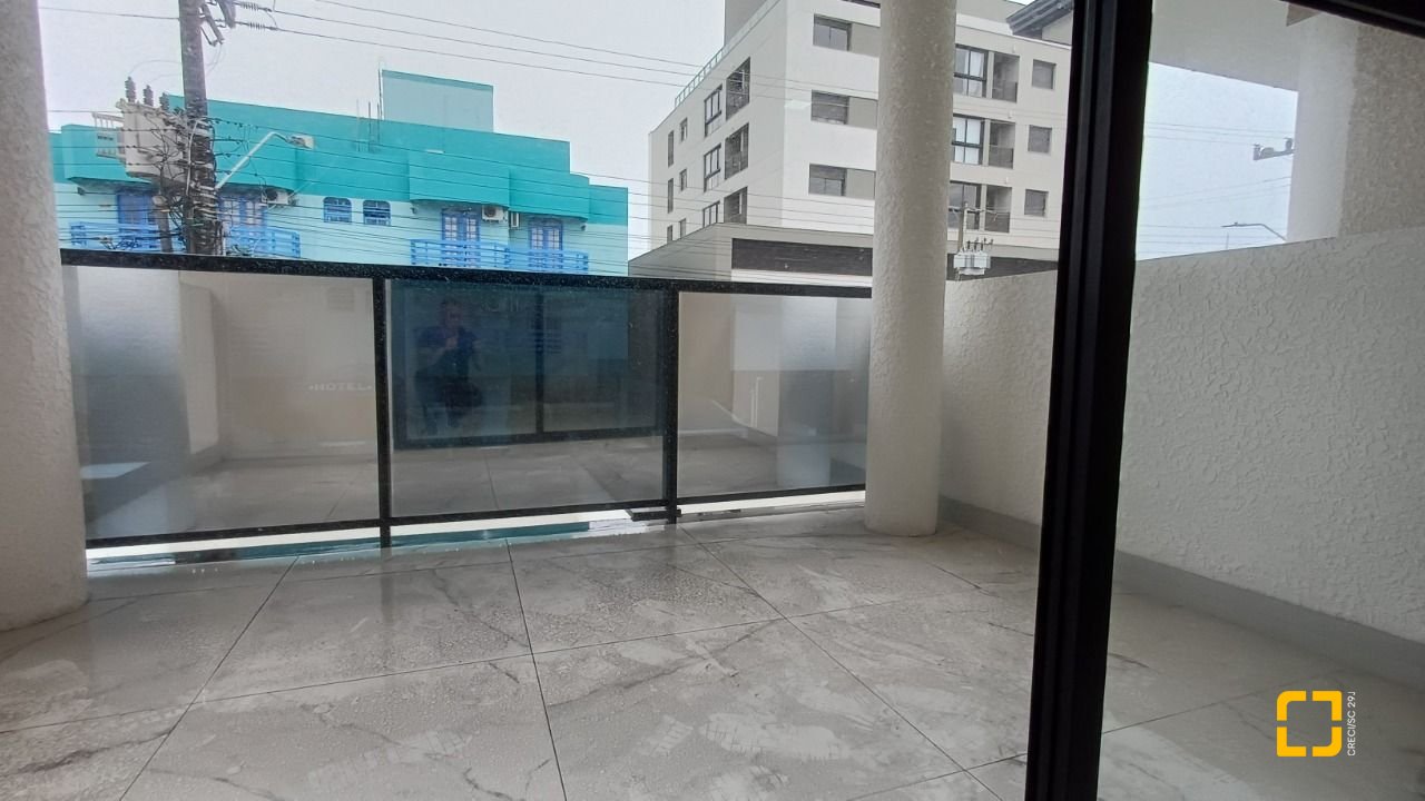 Casa com 87m², 4 quartos (sendo 1 suíte), 2 garagens, no bairro Canasvieiras em Florianópolis