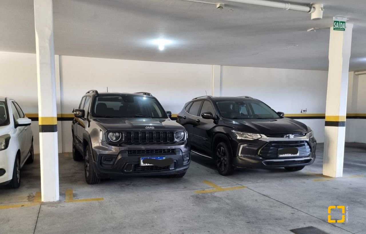 Apartamento com 77m², 4 quartos (sendo 1 suíte), 2 garagens, no bairro Costeira do Pirajubaé em Florianópolis