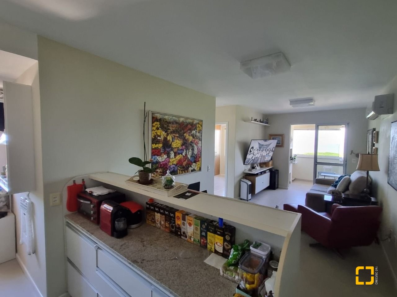Apartamento com 77m², 4 quartos (sendo 1 suíte), 2 garagens, no bairro Costeira do Pirajubaé em Florianópolis