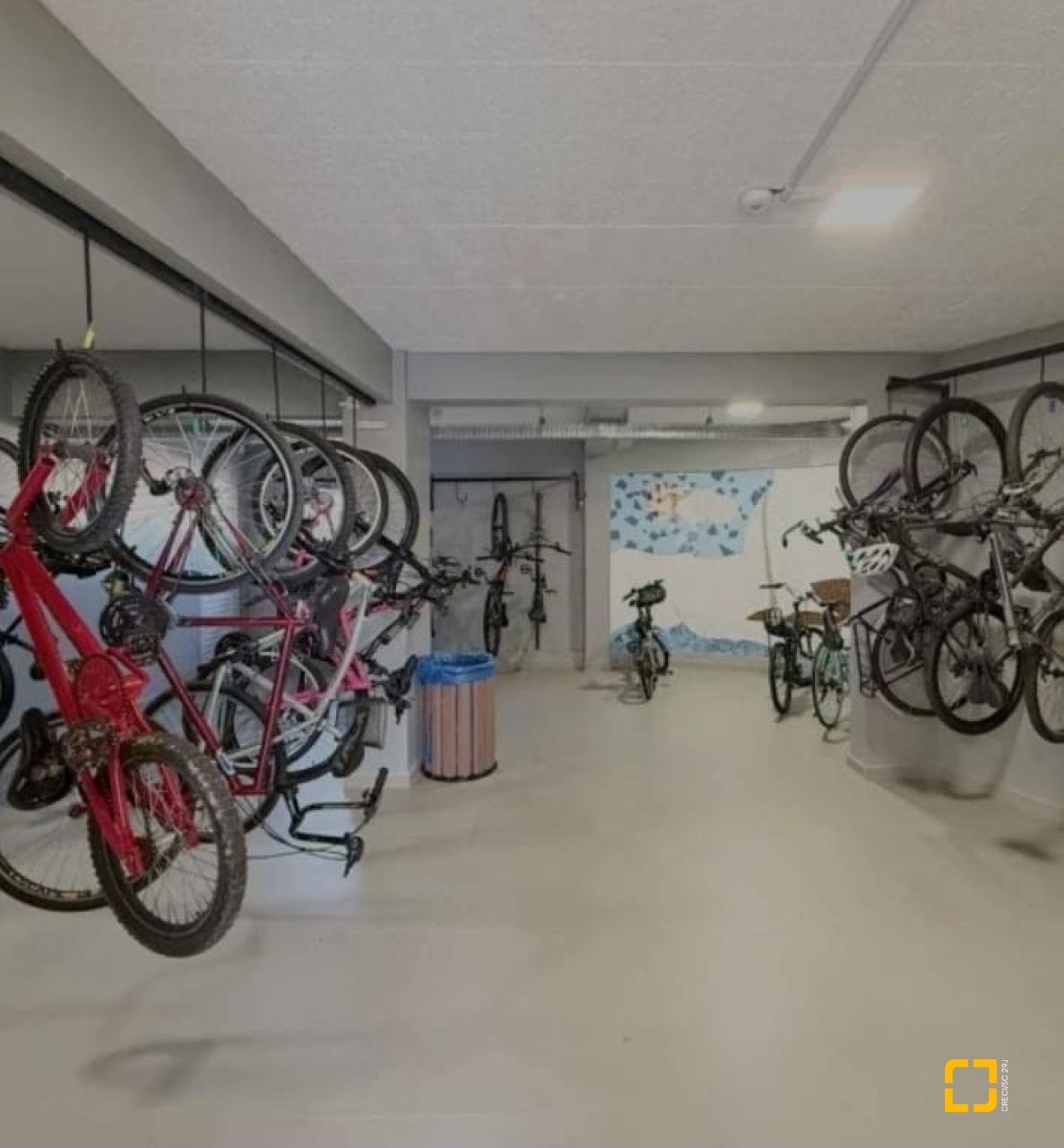 Apartamento com 77m², 4 quartos (sendo 1 suíte), 2 garagens, no bairro Costeira do Pirajubaé em Florianópolis
