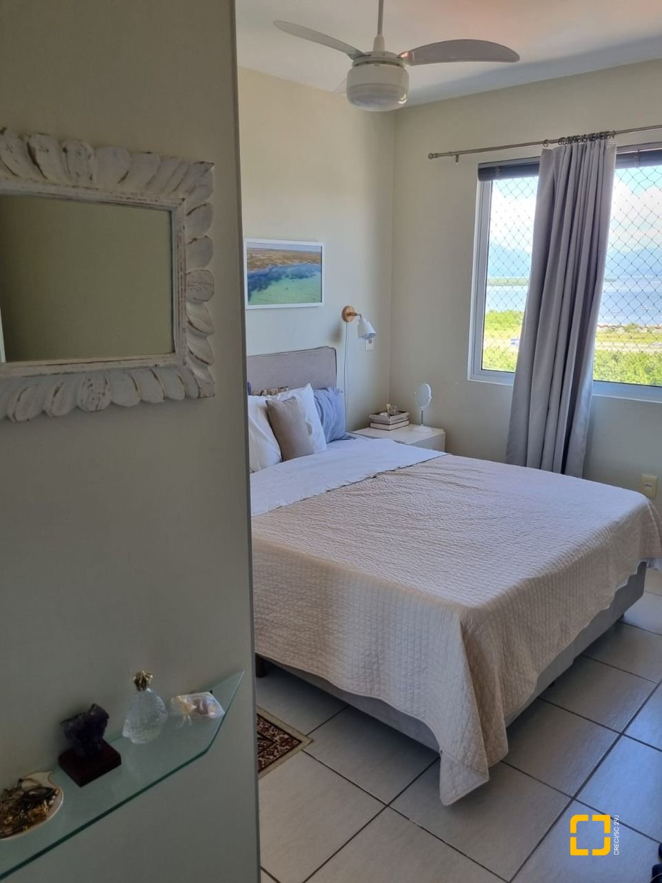 Apartamento com 77m², 4 quartos (sendo 1 suíte), 2 garagens, no bairro Costeira do Pirajubaé em Florianópolis