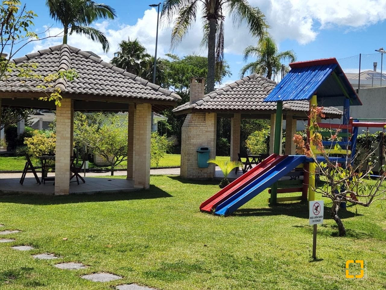 Terreno com 794m², no bairro Córrego Grande em Florianópolis