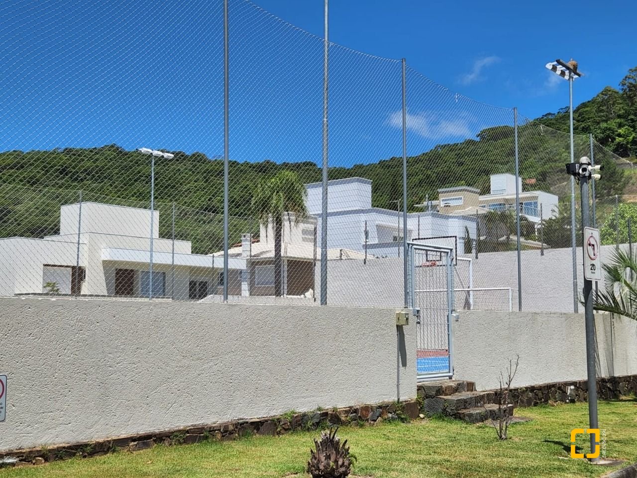 Terreno com 794m², no bairro Córrego Grande em Florianópolis