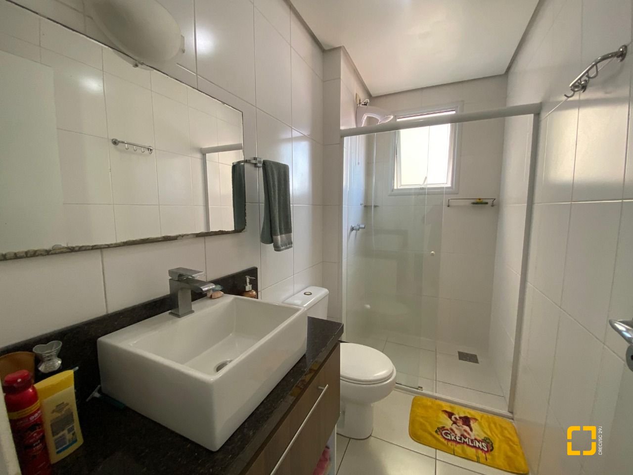 Apartamento com 90m², 3 quartos (sendo 1 suíte), 1 garagem, no bairro Ipiranga em São José