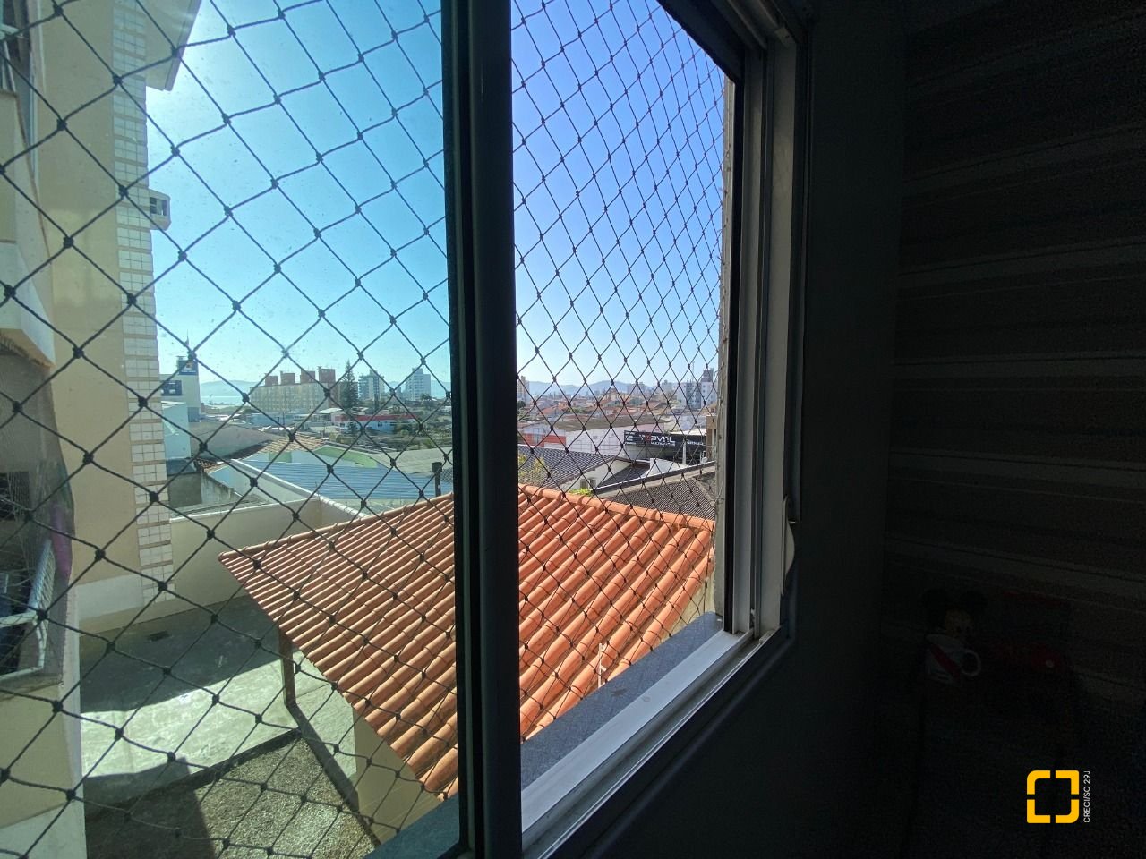 Apartamento com 90m², 3 quartos (sendo 1 suíte), 1 garagem, no bairro Ipiranga em São José