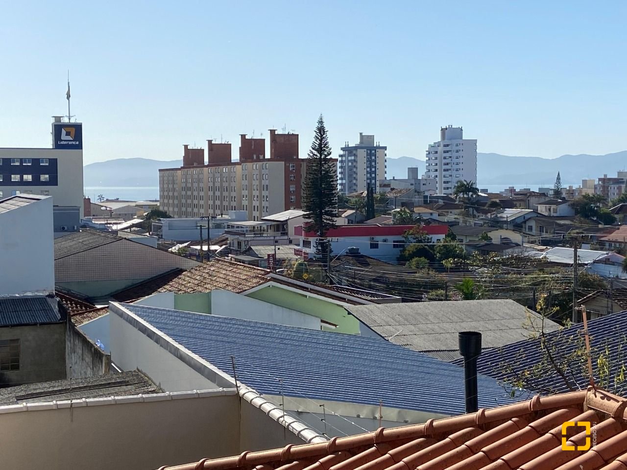 Apartamento com 90m², 3 quartos (sendo 1 suíte), 1 garagem, no bairro Ipiranga em São José