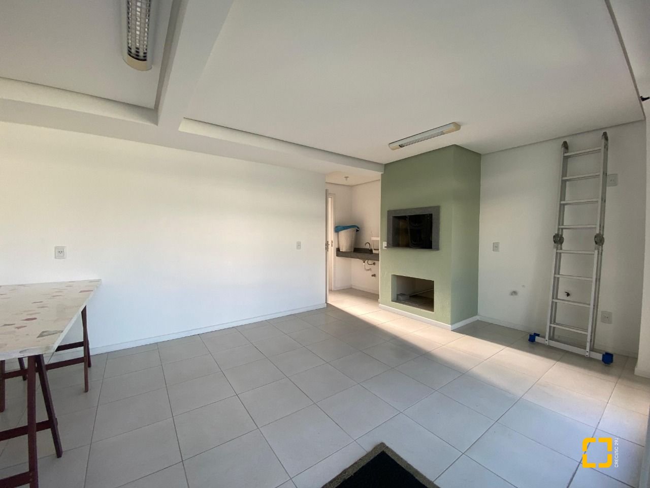 Apartamento com 90m², 3 quartos (sendo 1 suíte), 1 garagem, no bairro Ipiranga em São José