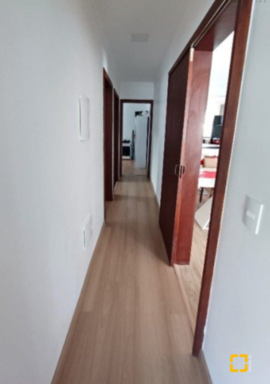 Casa de Condomínio com 370m², 4 quartos (sendo 1 suíte), 2 garagens, no bairro Canasvieiras em Florianópolis