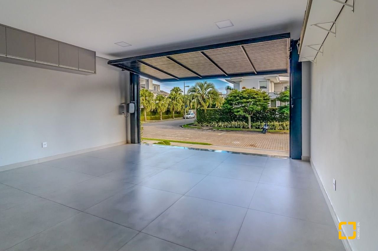 Casa com 564m², 8 quartos (sendo 4 suítes), 4 garagens, no bairro Jurerê Internacional em Florianópolis