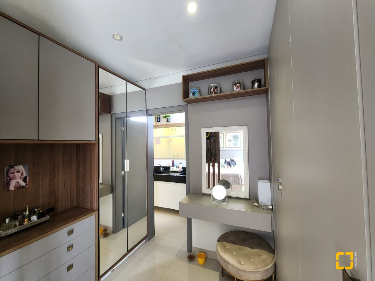 Casa com 178m², 6 quartos (sendo 3 suítes), 2 garagens, no bairro Córrego Grande em Florianópolis