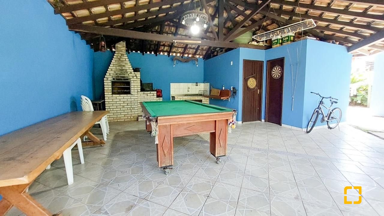 Casa com 160m², 4 quartos (sendo 1 suíte), 2 garagens, no bairro Rio Tavares em Florianópolis
