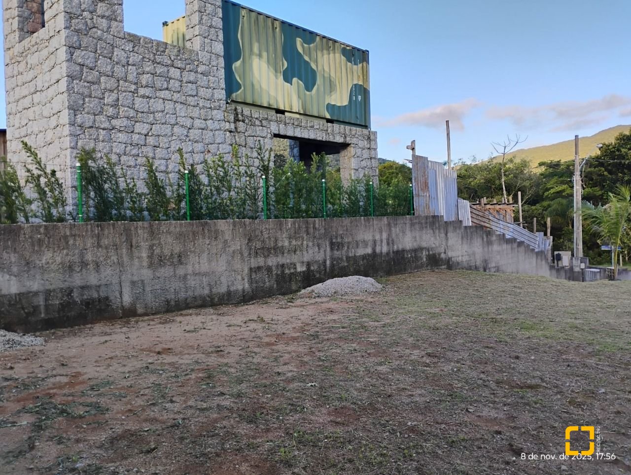 Terreno com 451m², no bairro Areias de Baixo em Governador Celso Ramos