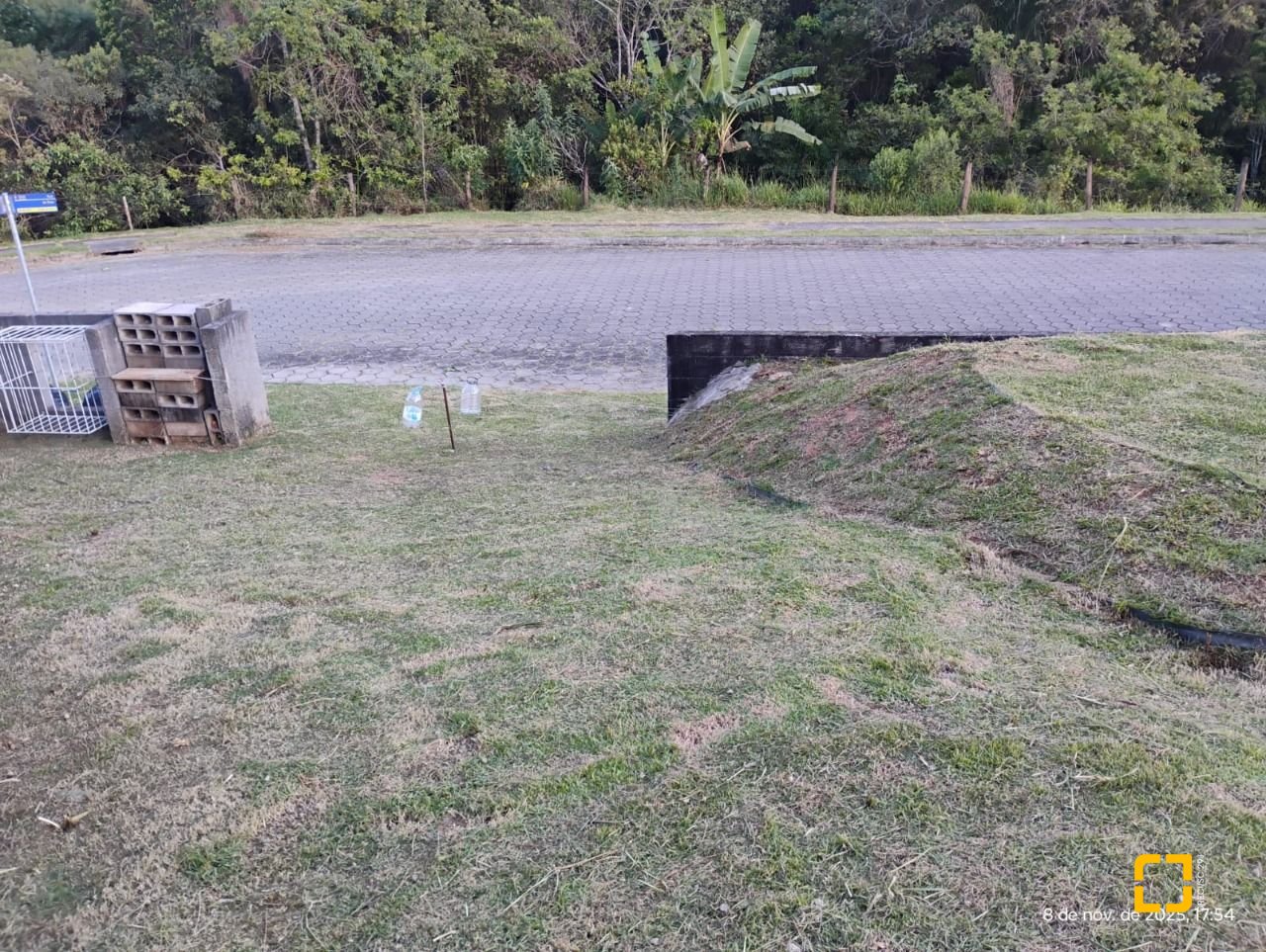 Terreno com 451m², no bairro Areias de Baixo em Governador Celso Ramos