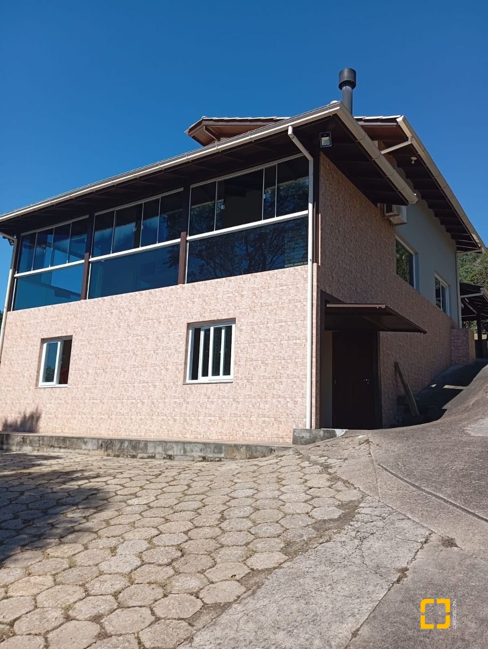 Casa com 15600m², 4 quartos (sendo 1 suíte), 2 garagens, no bairro Ribeirão da Ilha em Florianópolis
