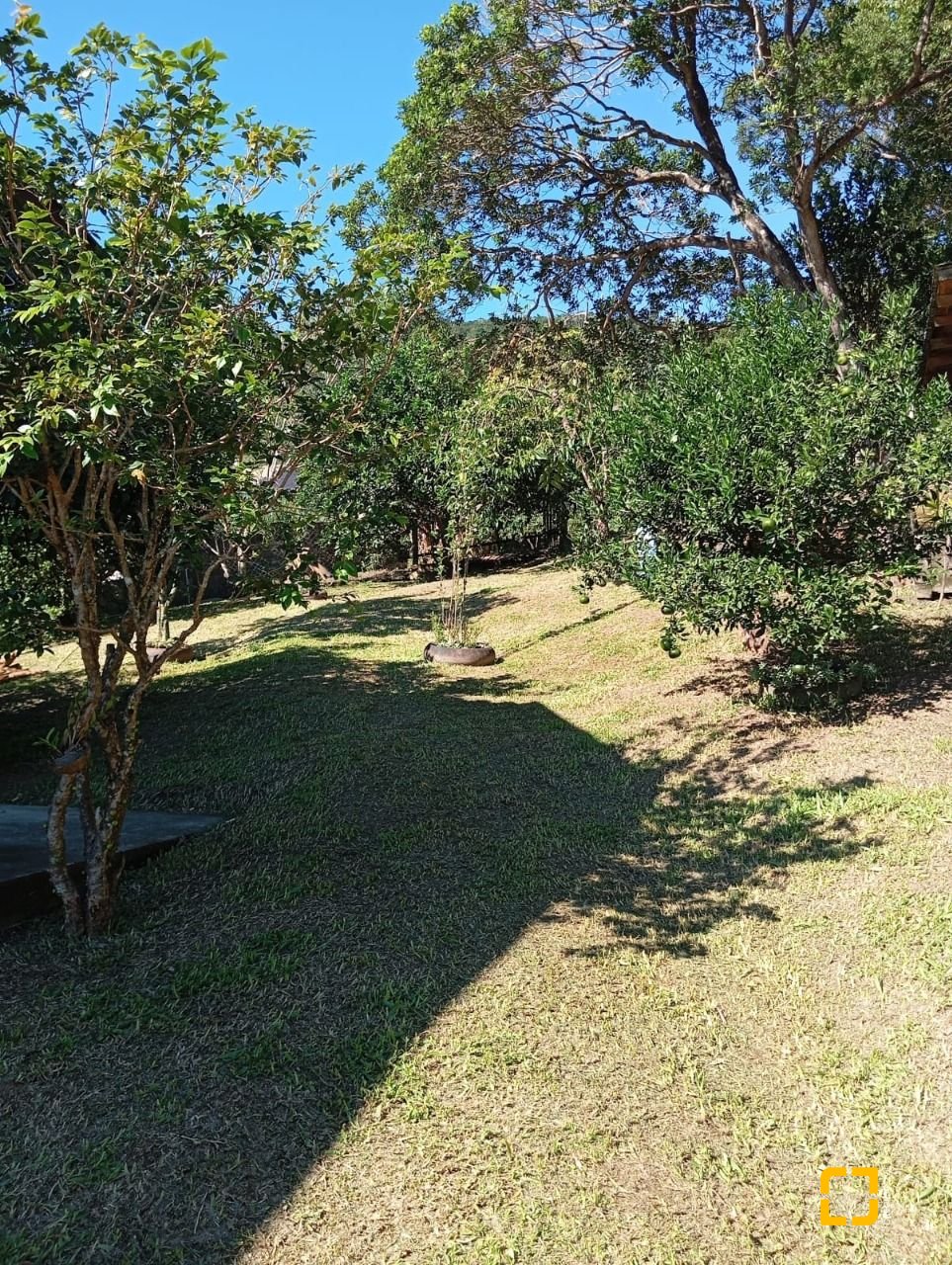 Casa com 15600m², 4 quartos (sendo 1 suíte), 2 garagens, no bairro Ribeirão da Ilha em Florianópolis